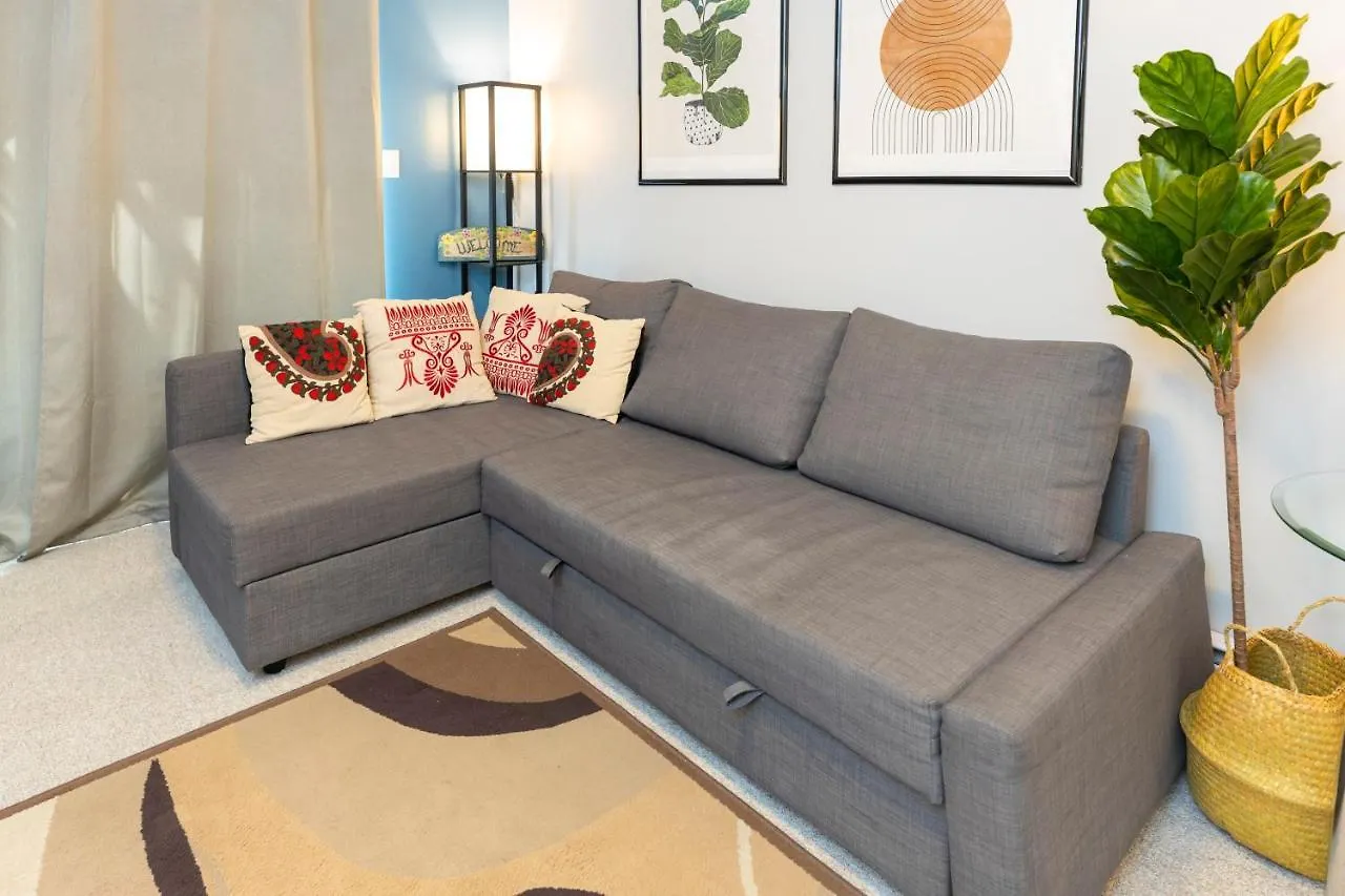 Nyaraló Newly Furnished 2 Bd-1 Wc Centrally Located In Langford Victoria Sleeps 6