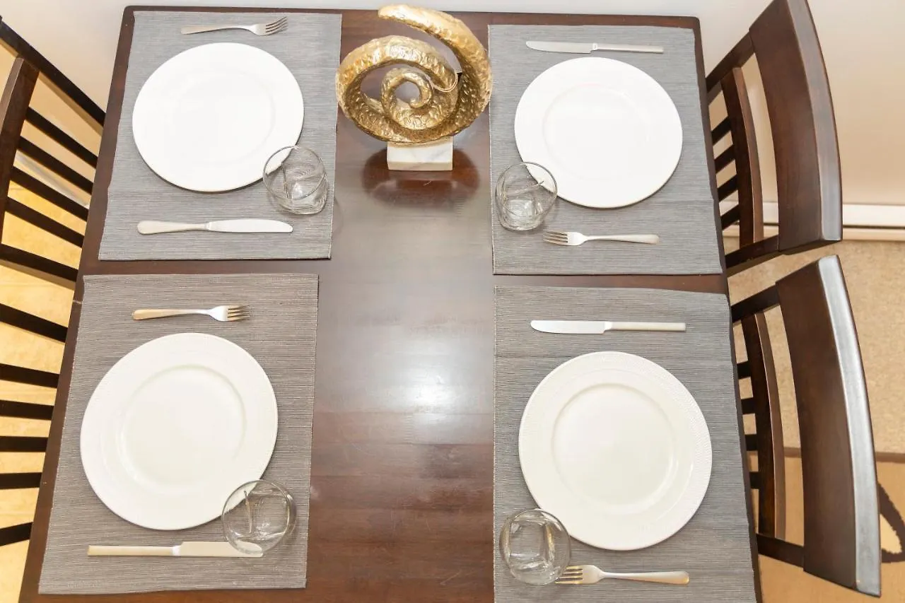 Nyaraló Newly Furnished 2 Bd-1 Wc Centrally Located In Langford Victoria Sleeps 6